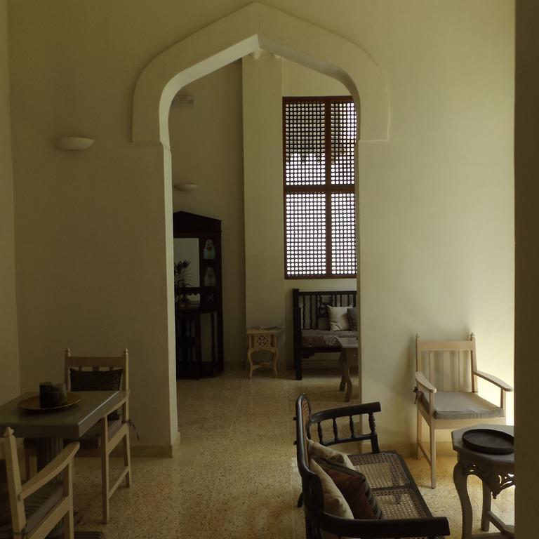 Mashariki Palace Hotel ザンジバルシティ エクステリア 写真