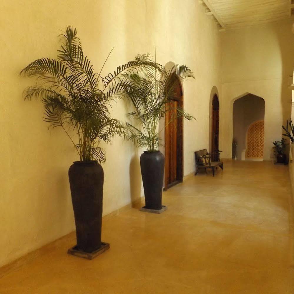 Mashariki Palace Hotel ザンジバルシティ エクステリア 写真